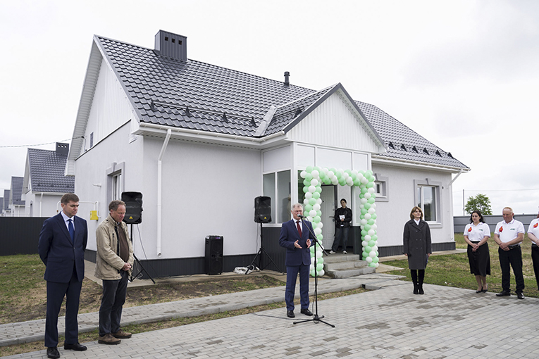 Сотрудники воронежского подразделения «ЭкоНивы» получили ключи от новых домов