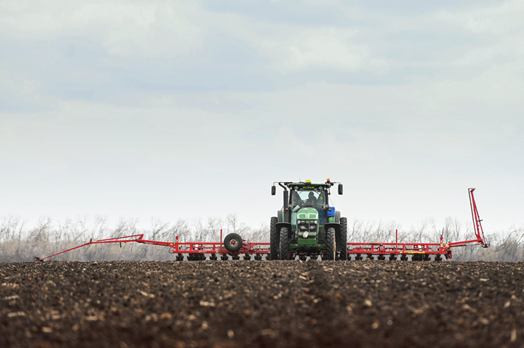 В хозяйствах «ЭкоНивы» идет сев яровых культур